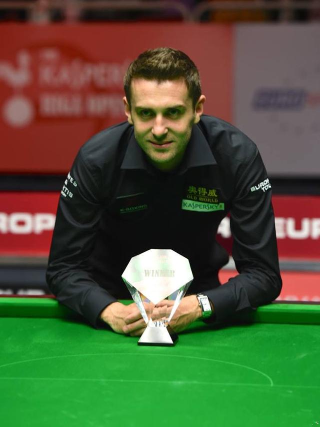 手以其迅猛 手以其迅猛