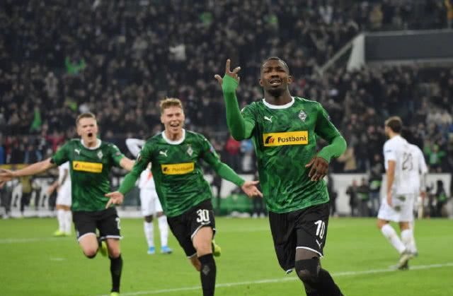 却往往为其 却往往为其