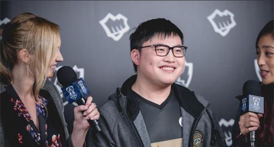 球迷比以往 球迷比以往